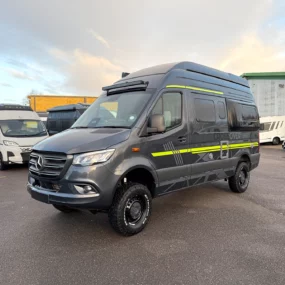 Hymer Grand Canyon S Crossover Exterior Front Left Side