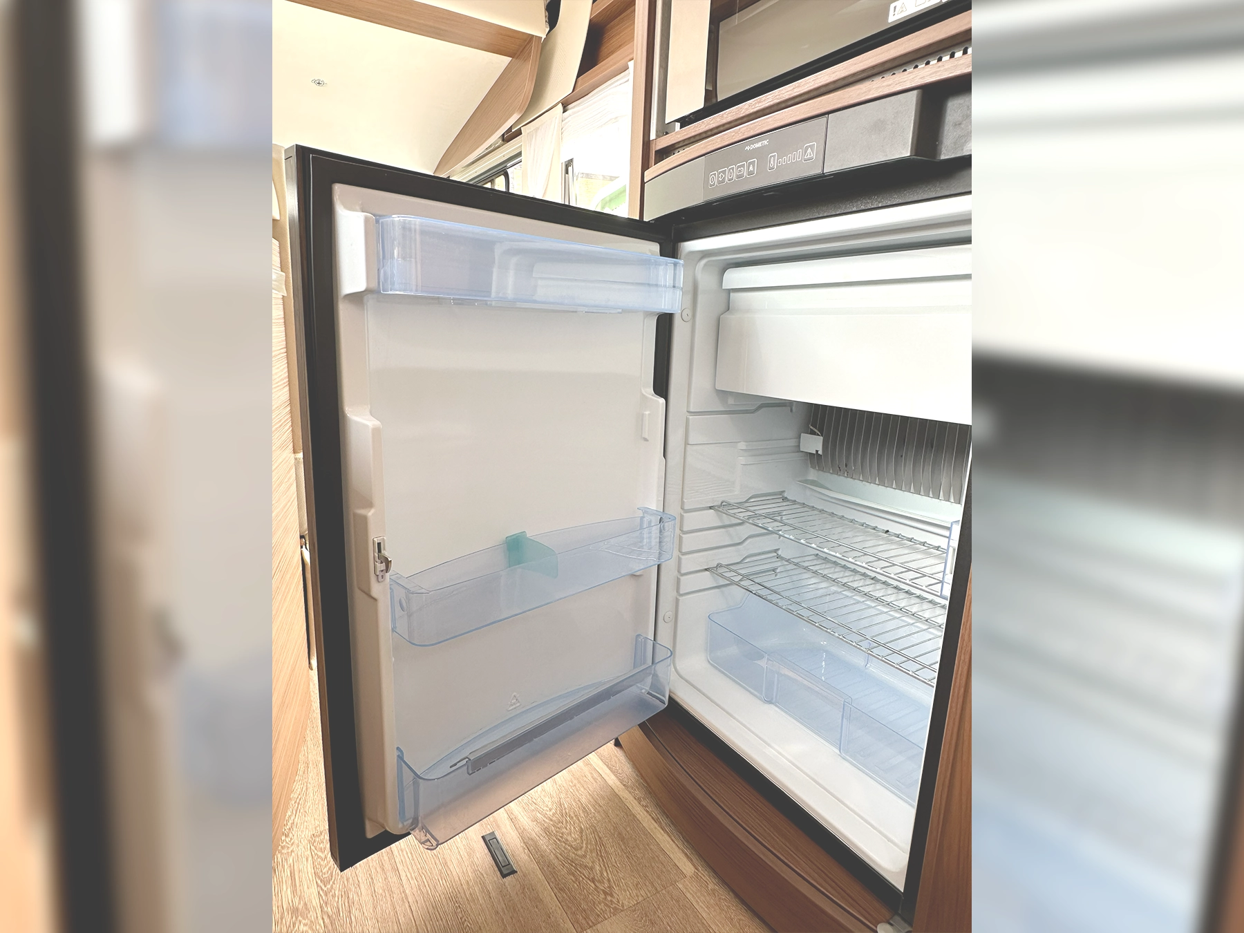 Niesmann Arto 77e Dometic Fridge