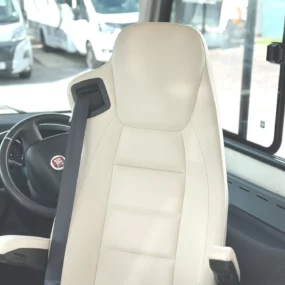 Niesmann Arto 77e Drivers Seat