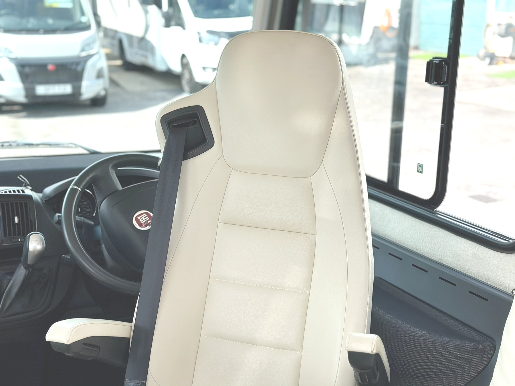 Niesmann Arto 77e Drivers Seat