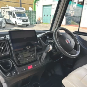 Niesmann Arto 77e Multimedia System & Steering Wheel
