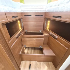 Niesman Arto 77e Used Motorhome 9389 - Bedroom Storage