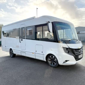 Niesman Arto 77e Used Motorhome 9389 - Exterior Front Right