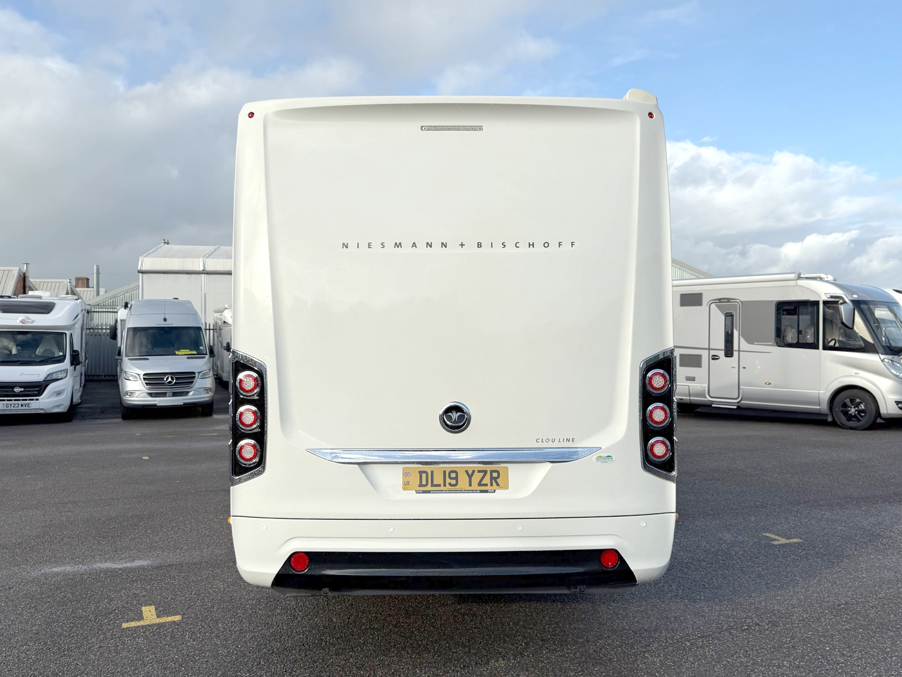 Niesman Arto 77e Used Motorhome 9389 - Exterior Rear
