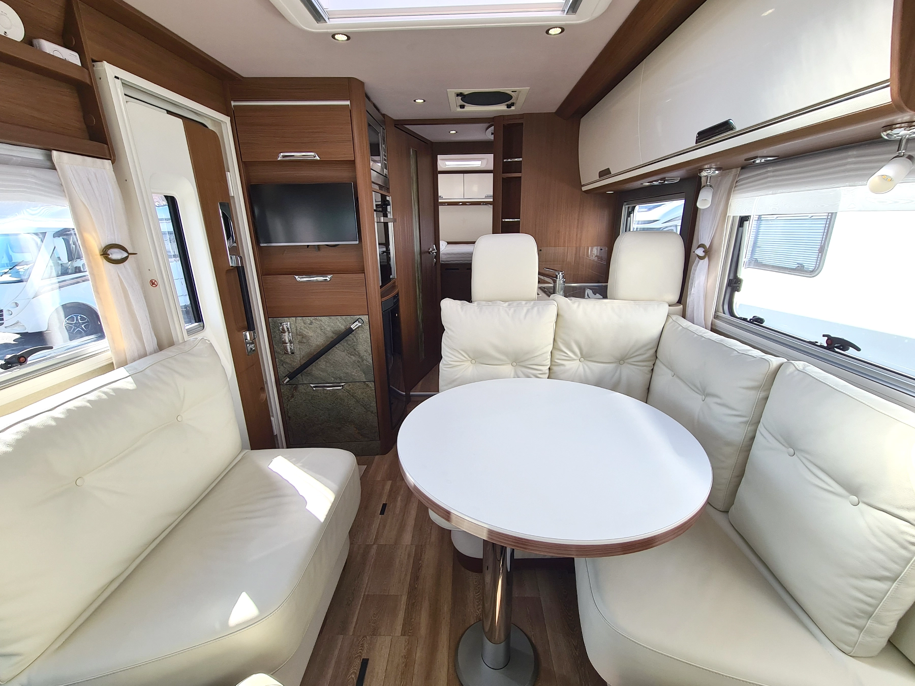 Niesman Arto 77e Used Motorhome 9389 - Interior