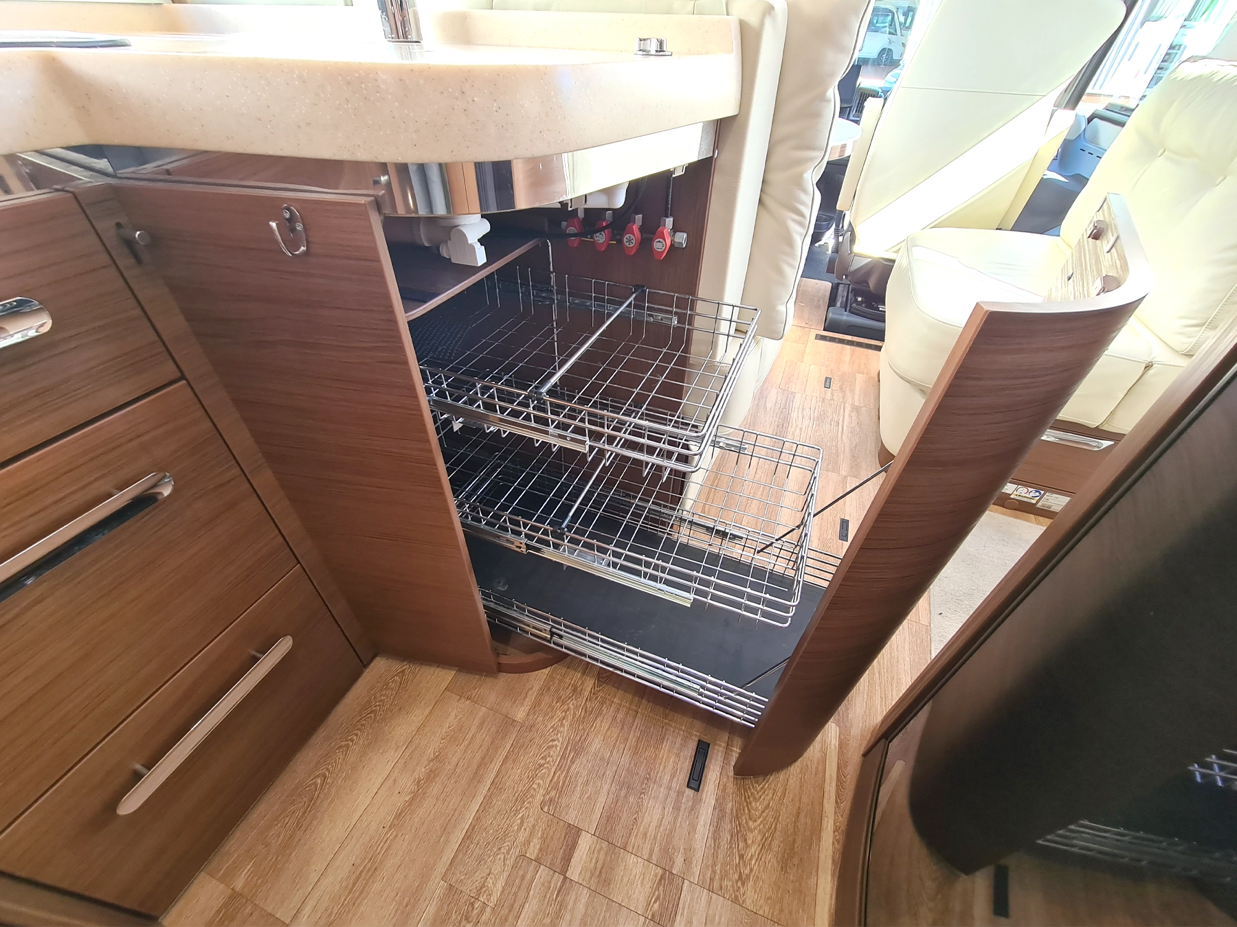 Niesman Arto 77e Used Motorhome 9389 - Kitchen Pantry