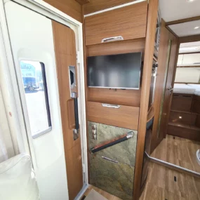 Niesman Arto 77e Used Motorhome 9389 - Lounge TV