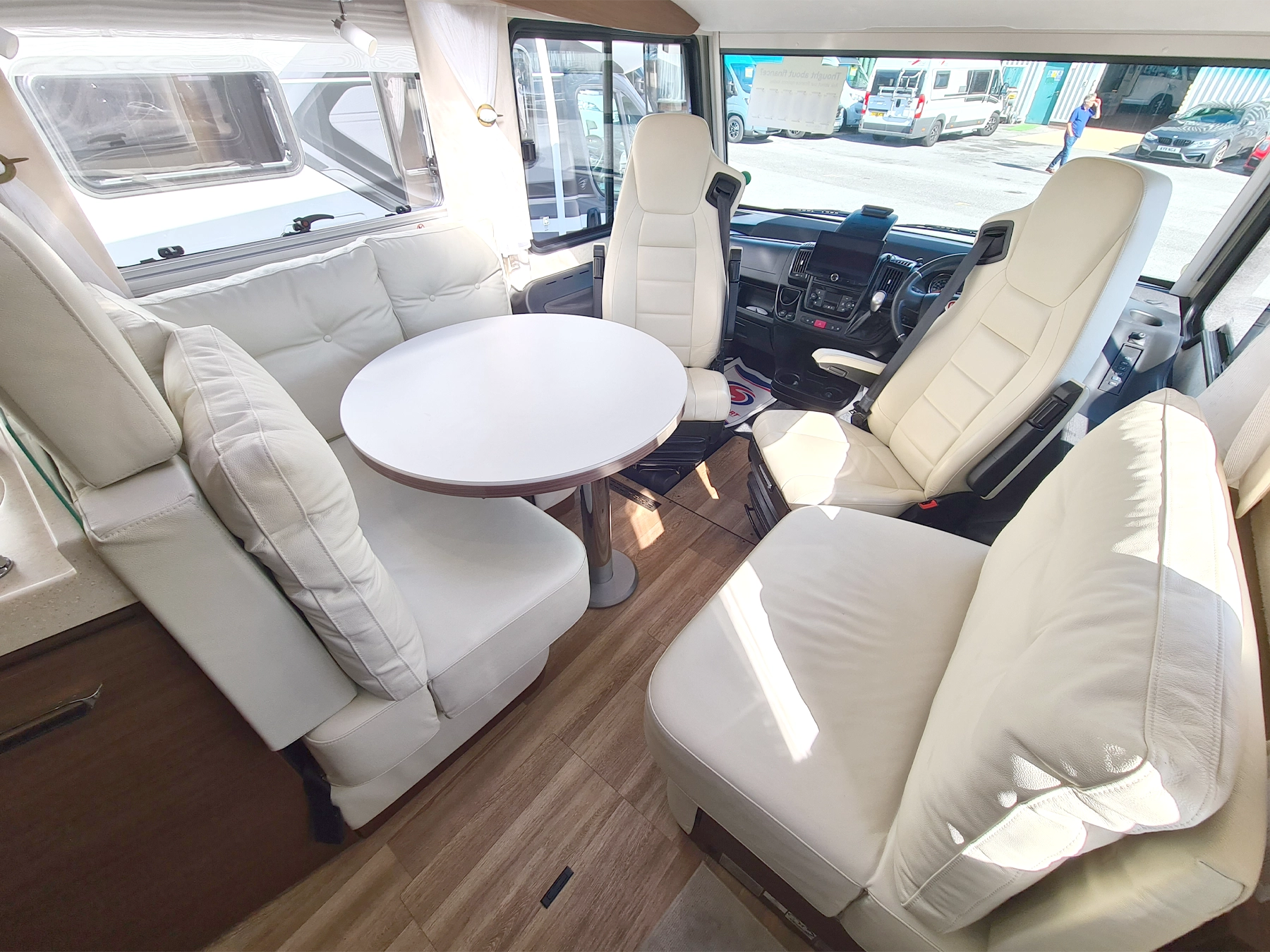 Niesman Arto 77e Used Motorhome 9389 - Lounge