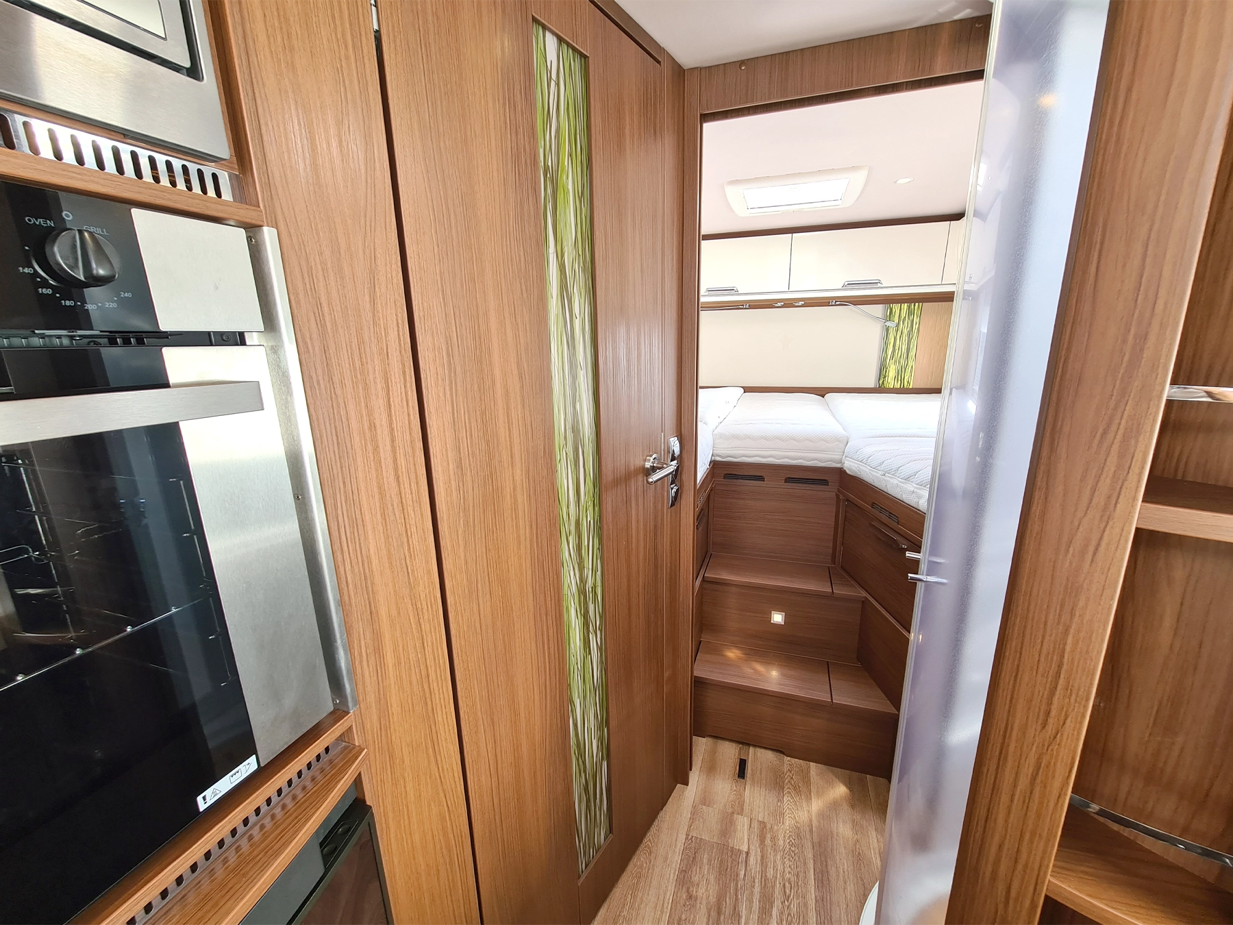 Niesman Arto 77e Used Motorhome 9389 - Washroom Door