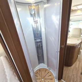 Niesman Arto 77e Used Motorhome 9389 - Washroom Shower