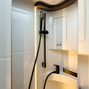 Hymer ML-T 580 Crosstrail 4x4 Shower