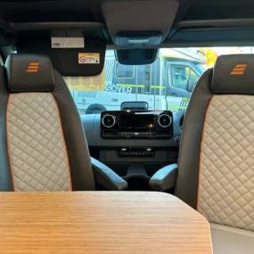 Hymer ML-T 580 Crosstrail 4x4 Swivel Cab Seats