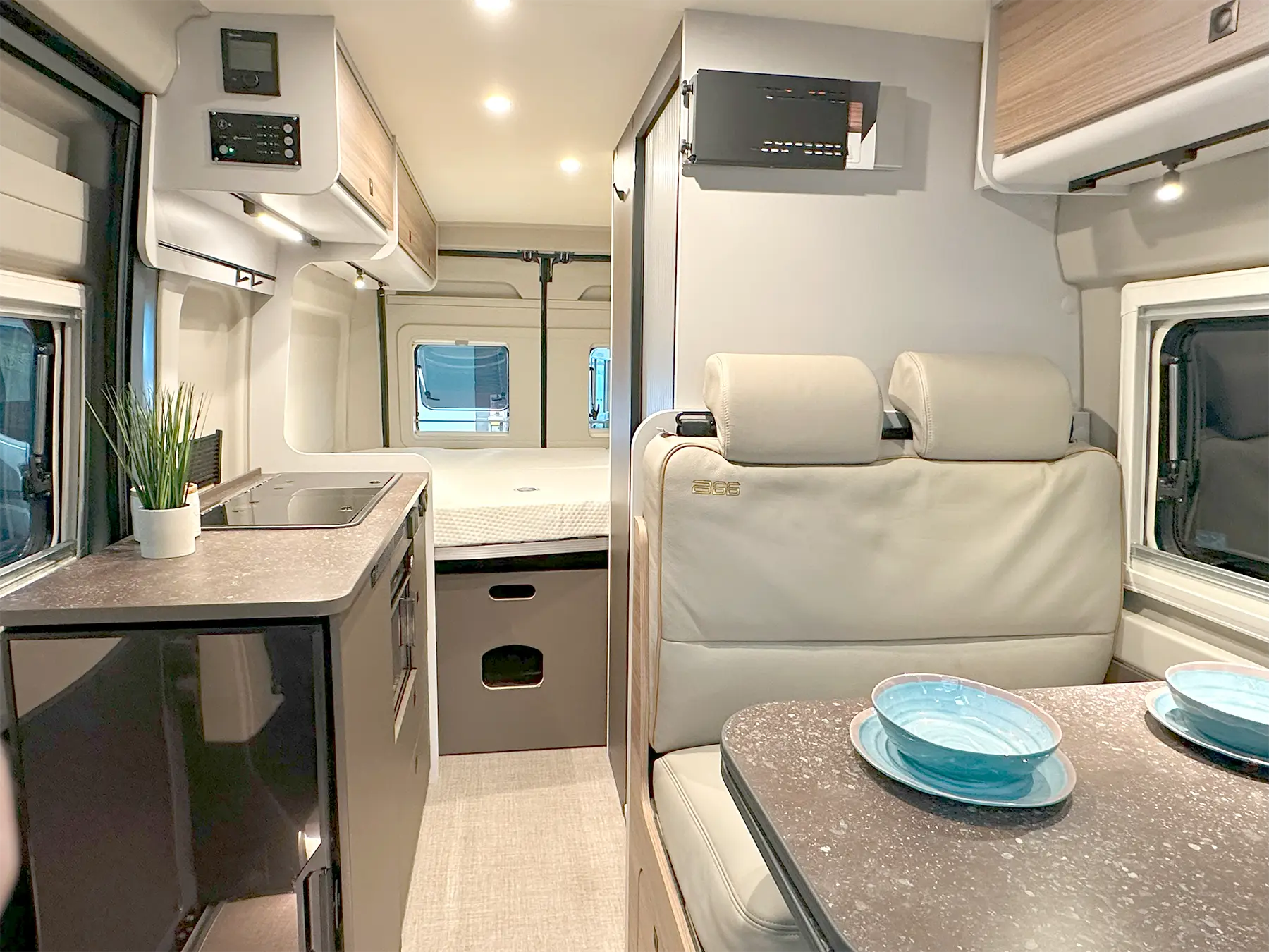 Burstner B66 600 C Pop-Top B66 Interior