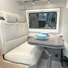 Burstner B66 600 C Pop-Top B66 Lounge