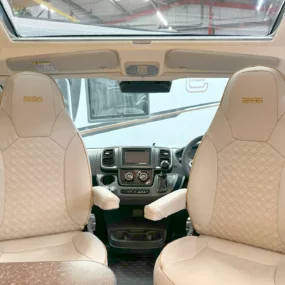 B66 600 C Pop-Top B66 Swivel Cab Seats