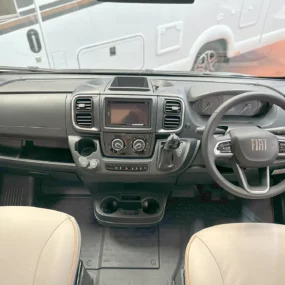 B66 600 C Pop-Top Dashboard