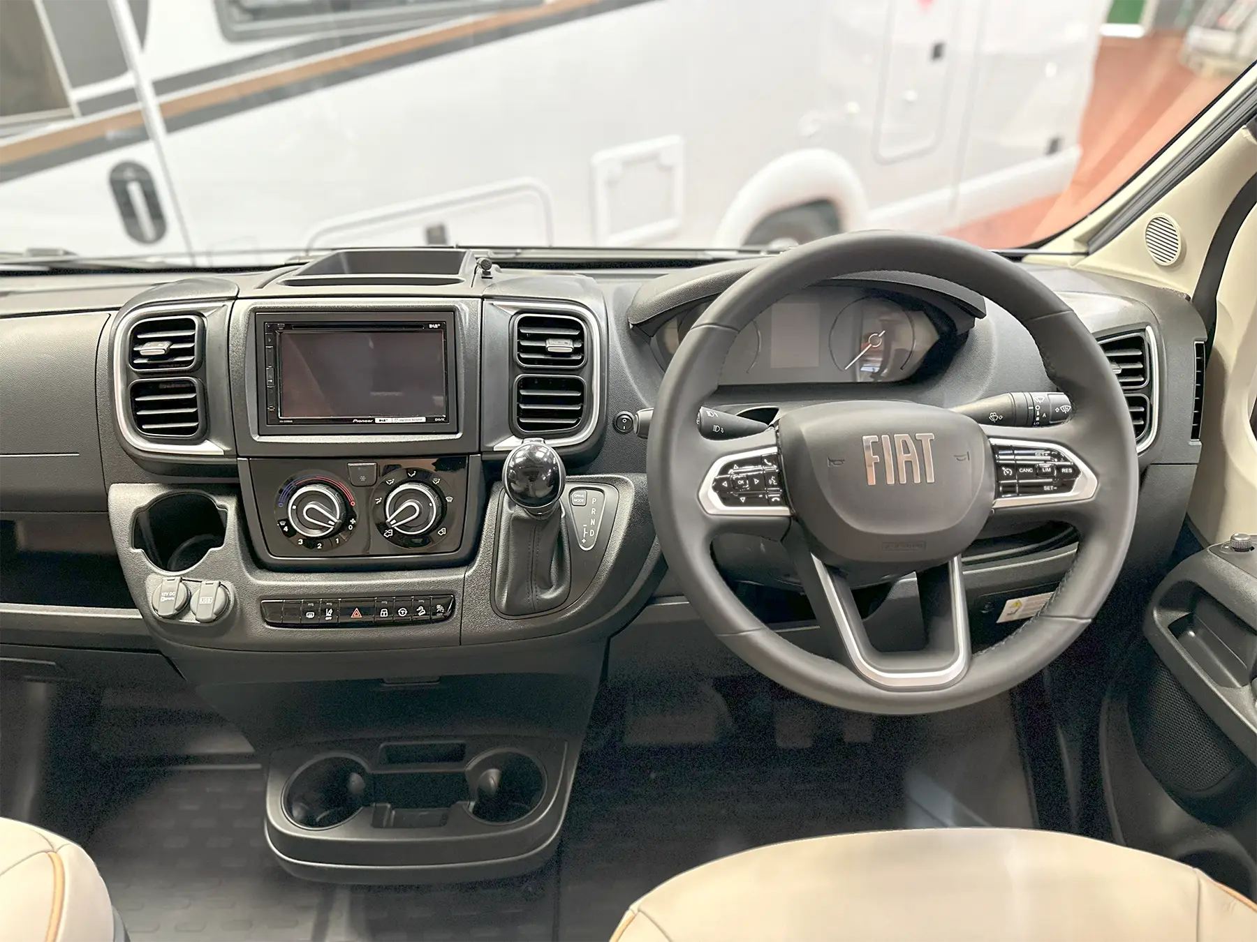 B66 600 C Pop-Top Head Unit