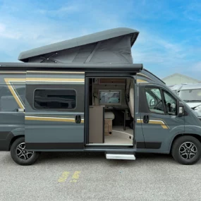 Burstner B66 600 C Pop-Top Exterior Pop-Top Up