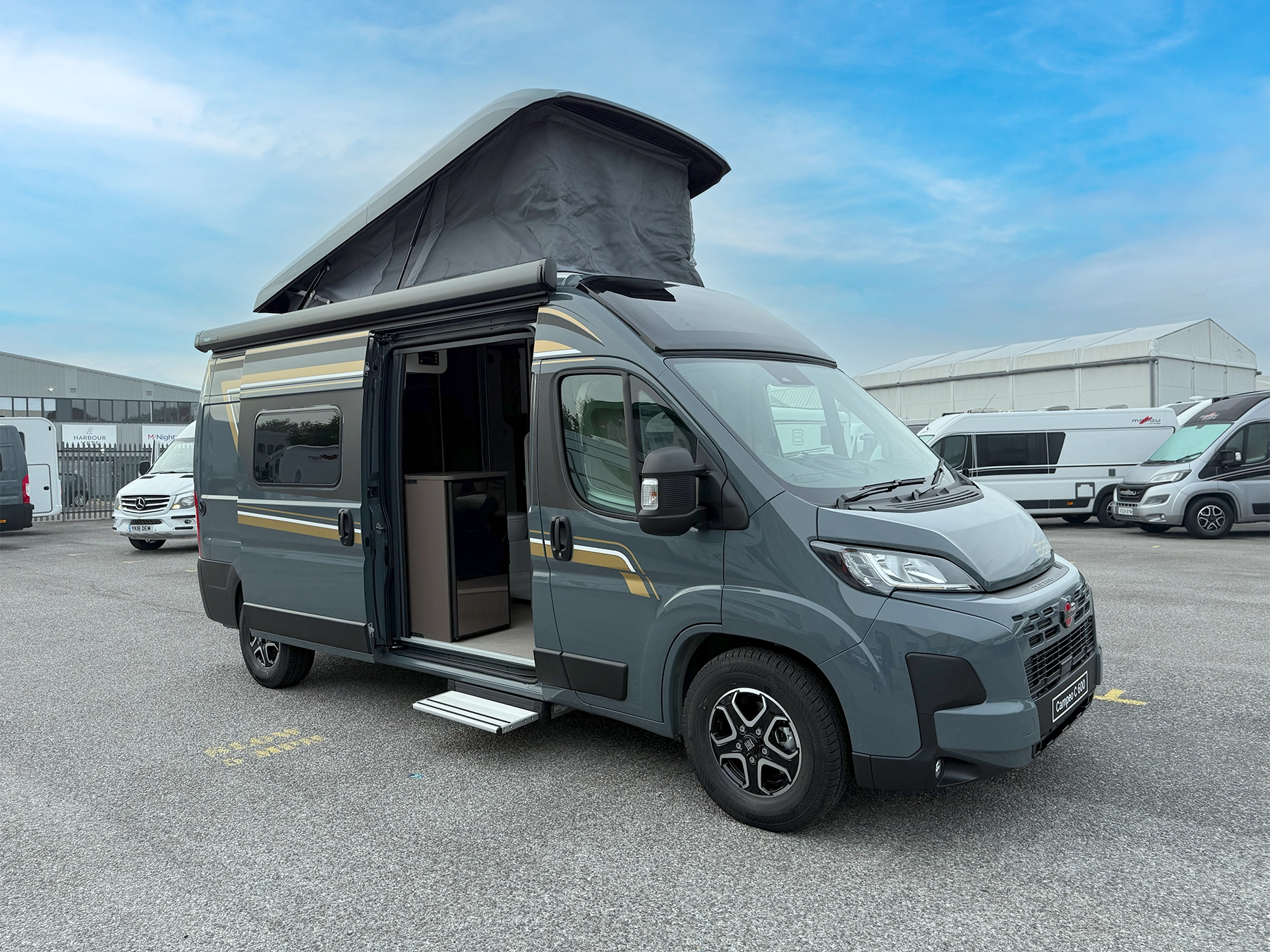 Burstner B66 600 C Pop-Top Exterior Pop-Top Up