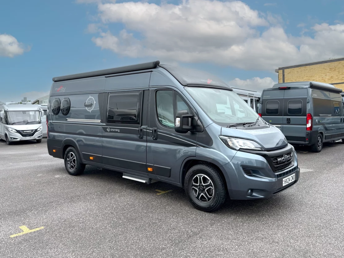 Malibu First Class Two Rooms 640 LE Campervan U202281 - Exterior Front Right