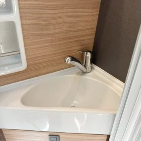 Malibu Diversity 640 LE K GT Bathroom Sink