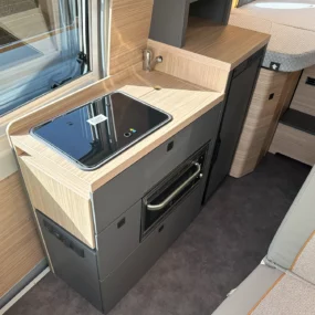 Malibu Diversity 640 LE K GT Kitchen Area