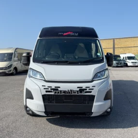 Malibu Diversity 640 LE K GT Skyview Exterior Front