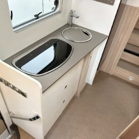 Burstner Lyseo Time T 690 Motorhome 9950 - Kitchen