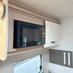 Burstner Lyseo Time T 690 Motorhome 9950 - Kitchen Microwave