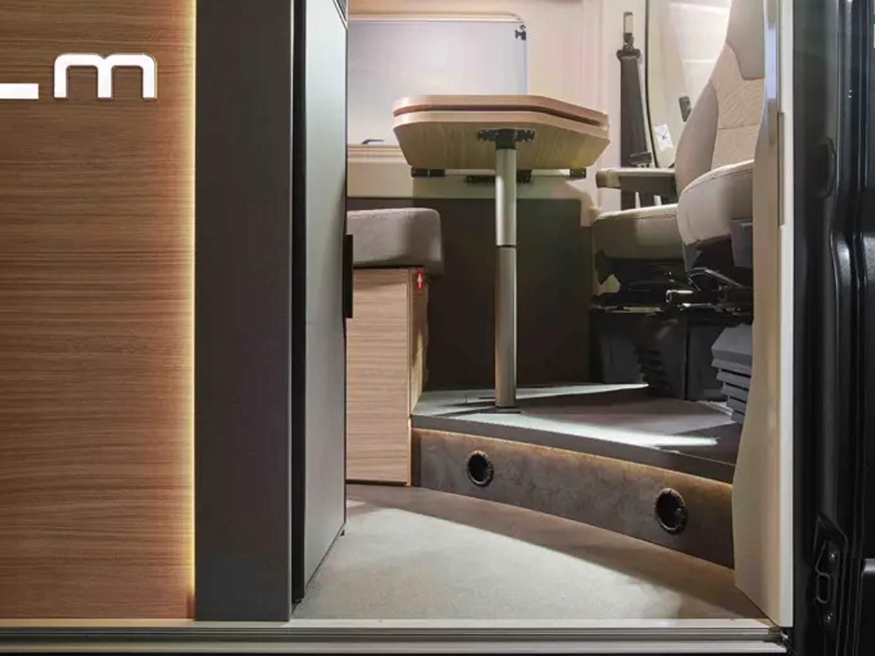 Malibu Diversity 640 GT Skyview Charming Campervan - Interior Lounge Floor