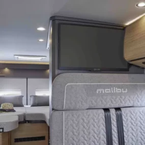 Malibu First Class Two Rooms 640 GT Skyview Charming Campervan - Interior TV