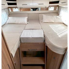N102679 Bed with extension cushion