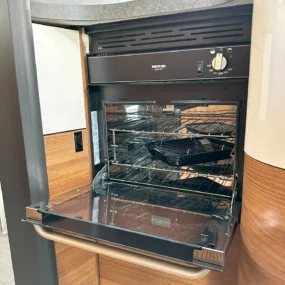 N102679 Oven 2