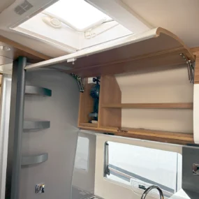 N102679 Overhead Cupboard Kitchen