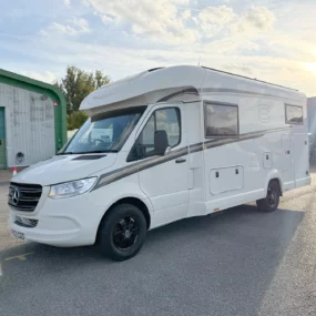 Carthago C-Tourer T 143 LE Exterior Front Left
