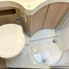 Carthago C-Tourer T 143 LE S Bathroom