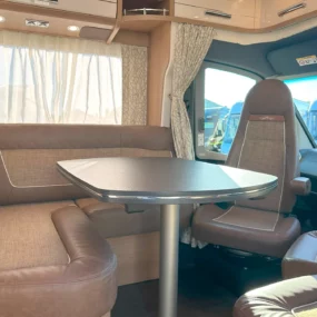 Carthago C-Tourer T 143 LE S Lounge Area