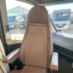 Carthago C-Tourer T 143 LE Seat
