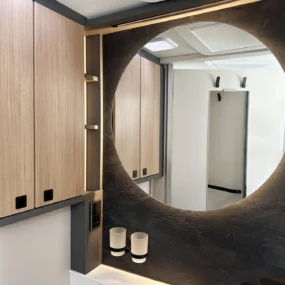 Hymer B-MC T 680 Bathroom Cabinet & Mirror