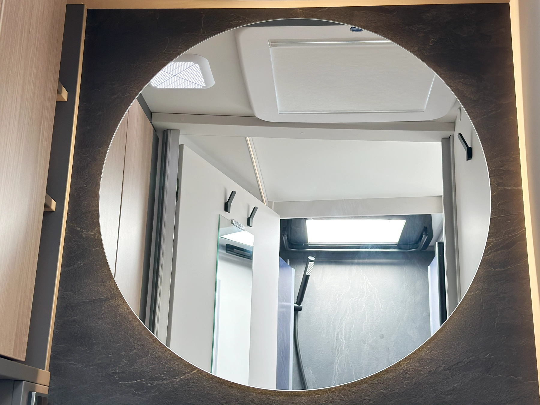 Hymer B-MC T 680 Bathroom Mirror