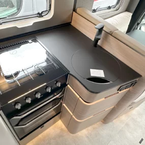 Hymer B-MC T 680 Kitchen