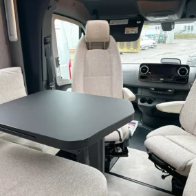 Hymer B-MC T 680 Lounge Area