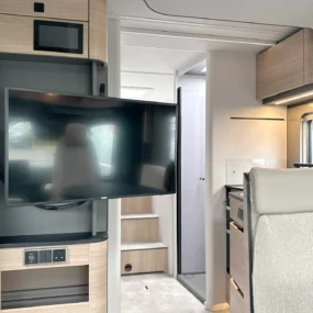 Hymer B-MC T 680 Lounge TV