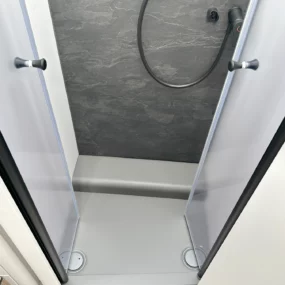 Hymer B-MC T 680 Shower Floor