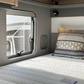Hymer B-MC T 680 Twin Single Bed Window