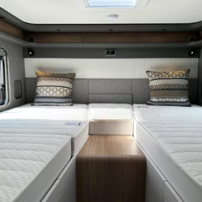 Hymer B-MC T 680 Twin Single Rear Bed