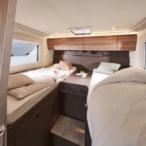 Burstner B66 TD 690 Motorhome FO400690 - Bedroom