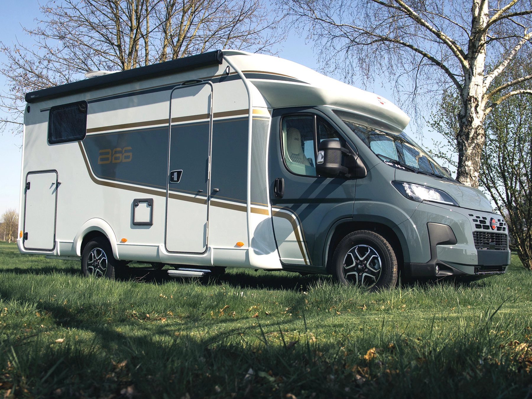 Burstner B66 TD 690 Motorhome FO400690 - Exterior Lifestyle Right