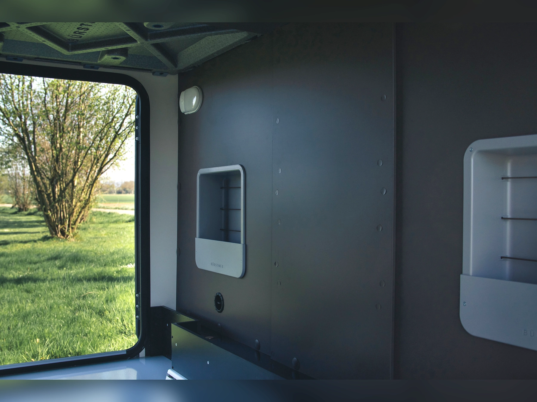 Burstner B66 TD 690 Motorhome FO400690 - Garage