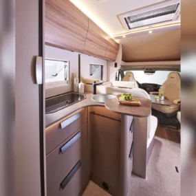 Burstner B66 TD 690 Motorhome FO400690 - Kitchen